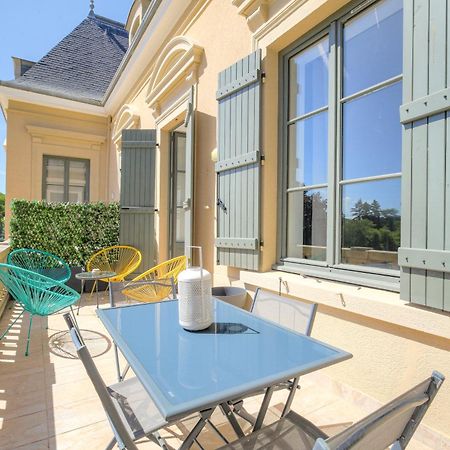 Chateau Ecully - Appartement 2 Chambres - Terrasse & Parking Exterior foto